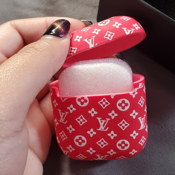 Supreme Airpods Case - Picture 3 of 3